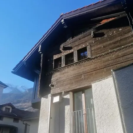 Maison Villageoise De 1651 ゲストハウス Vétroz