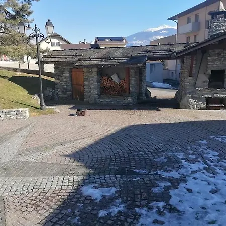 Maison Villageoise De 1651 ゲストハウス